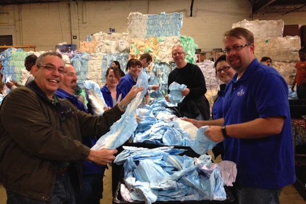 Ingage Partners staff and clients volunteered at Matthew 25 Ministries on 2014 Pay It Forward Day