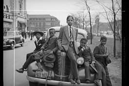 Easter morning. Southside, Chicago, Illinois, 1941.