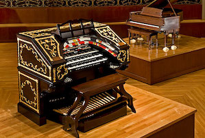 wurlitzer-organ-and-steinway.jpg